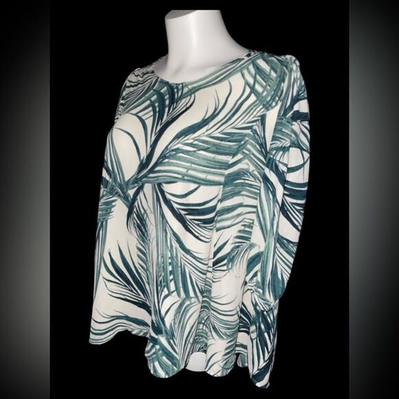 VICI Top White Green tropical medium sheer Silky fabric Layer 3/4 Sleeves - Picture 5 of 6